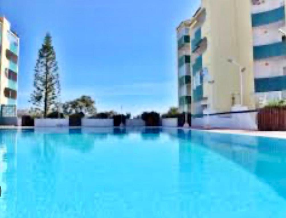 Spacious 1 Bed In Vilamoura, Fast Wifi & Pool Quarteira Exterior foto